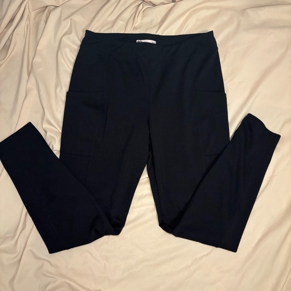 SO Pants - SO Women's Black Casual Leggings with Pockets Size L